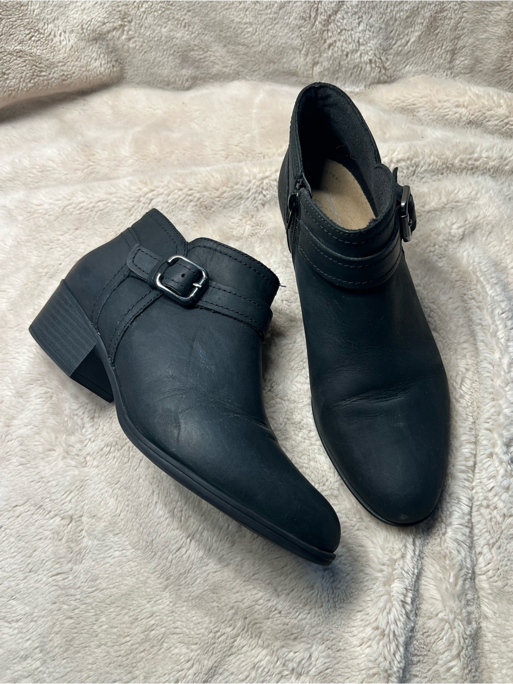 Clark ankle boot bootie womens size 8.5